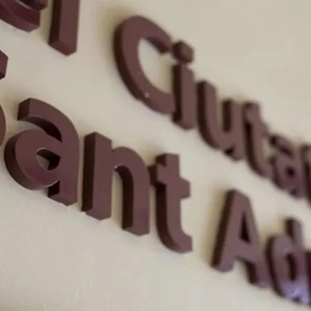 Ciutat De Sant Adria סנט אדריה דה בסוס