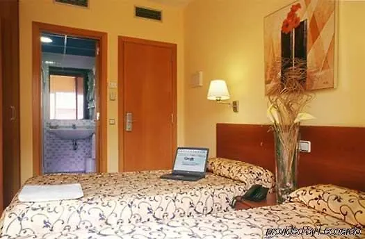 Ciutat De Sant Adria Hotel 2*
