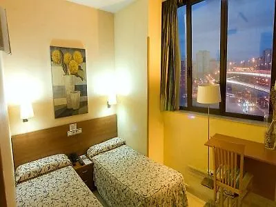 Hotel Ciutat De Sant Adria 2*
