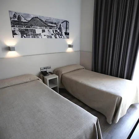 Hotel Ciutat De Sant Adria