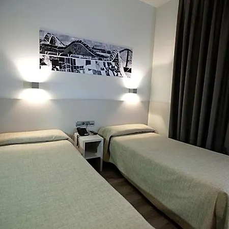 Ciutat De Sant Adria Hotel 2*