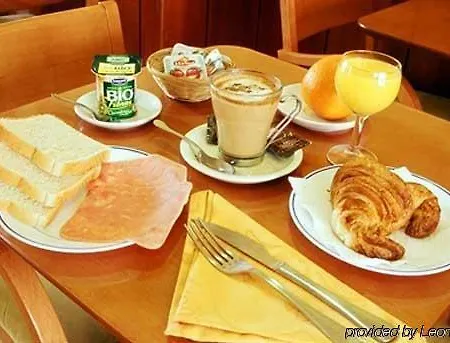 Ciutat De Sant Adria 2*