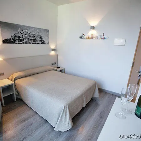 Ciutat De Sant Adria Hotel 2*