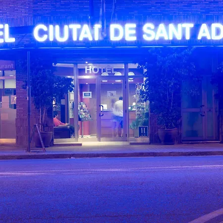 Hotel Ciutat De Sant Adria 2*